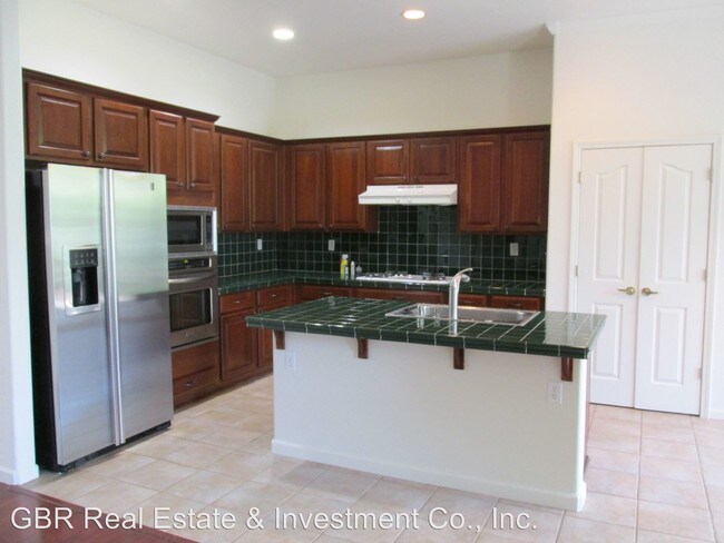 Building Photo - 9500 Emerald Cove Ln
