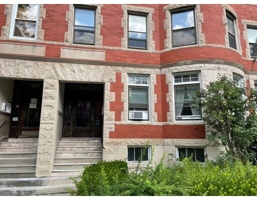 Foto principal - 185 Winthrop Rd