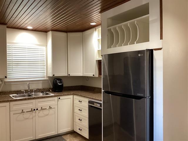 Building Photo - 776 Ponderosa Dr
