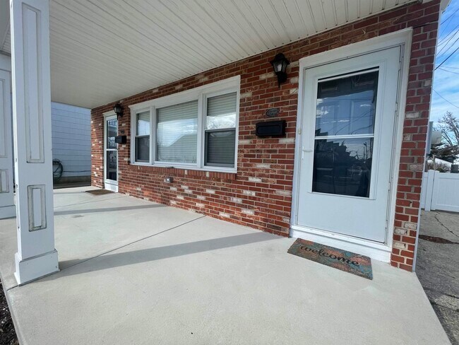 Foto del edificio - 6807 Monmouth Ave