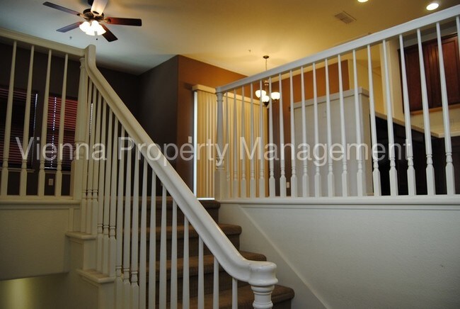 Foto del edificio - 3301 N Park Dr