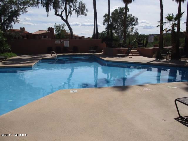 Building Photo - 5051 N Sabino Canyon Rd