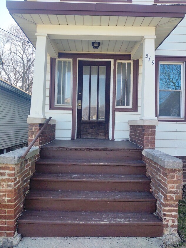 Foto del edificio - 519 N Poplar St