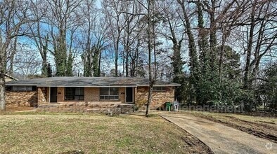 Building Photo - 617 Camrose Dr