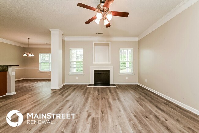 Building Photo - 520 Hansen Dr