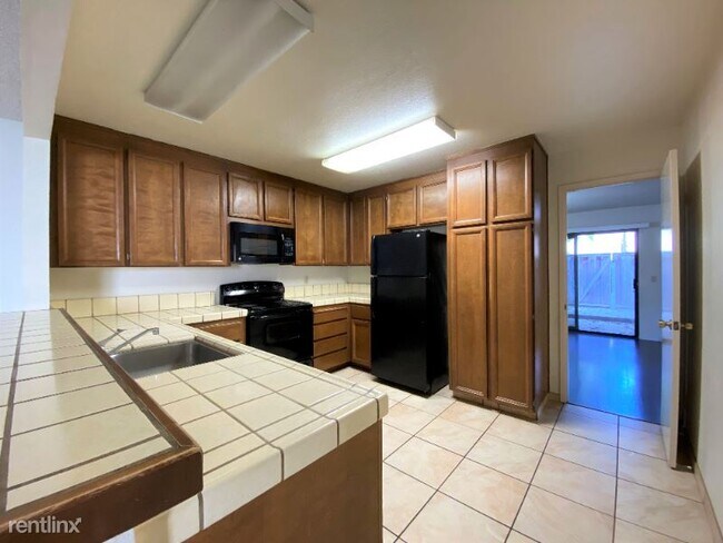 Foto del edificio - 3 br, 2.5 bath Townhome - 5603 Makati Cir