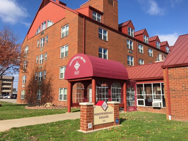 Foto principal - 201 W Delaware St