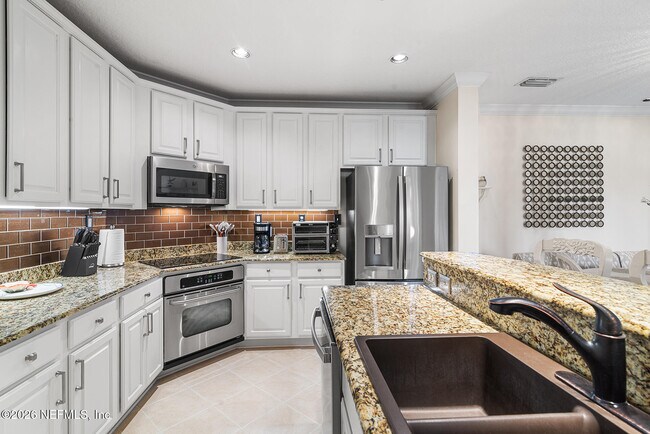 Foto del edificio - 4300 S Beach Pkwy
