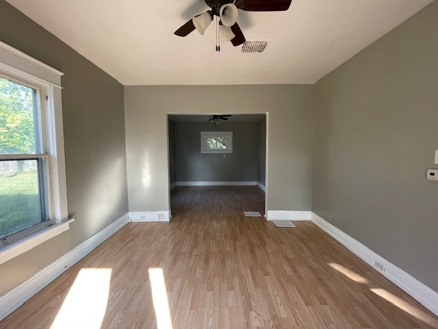 Building Photo - 422 Studebaker St