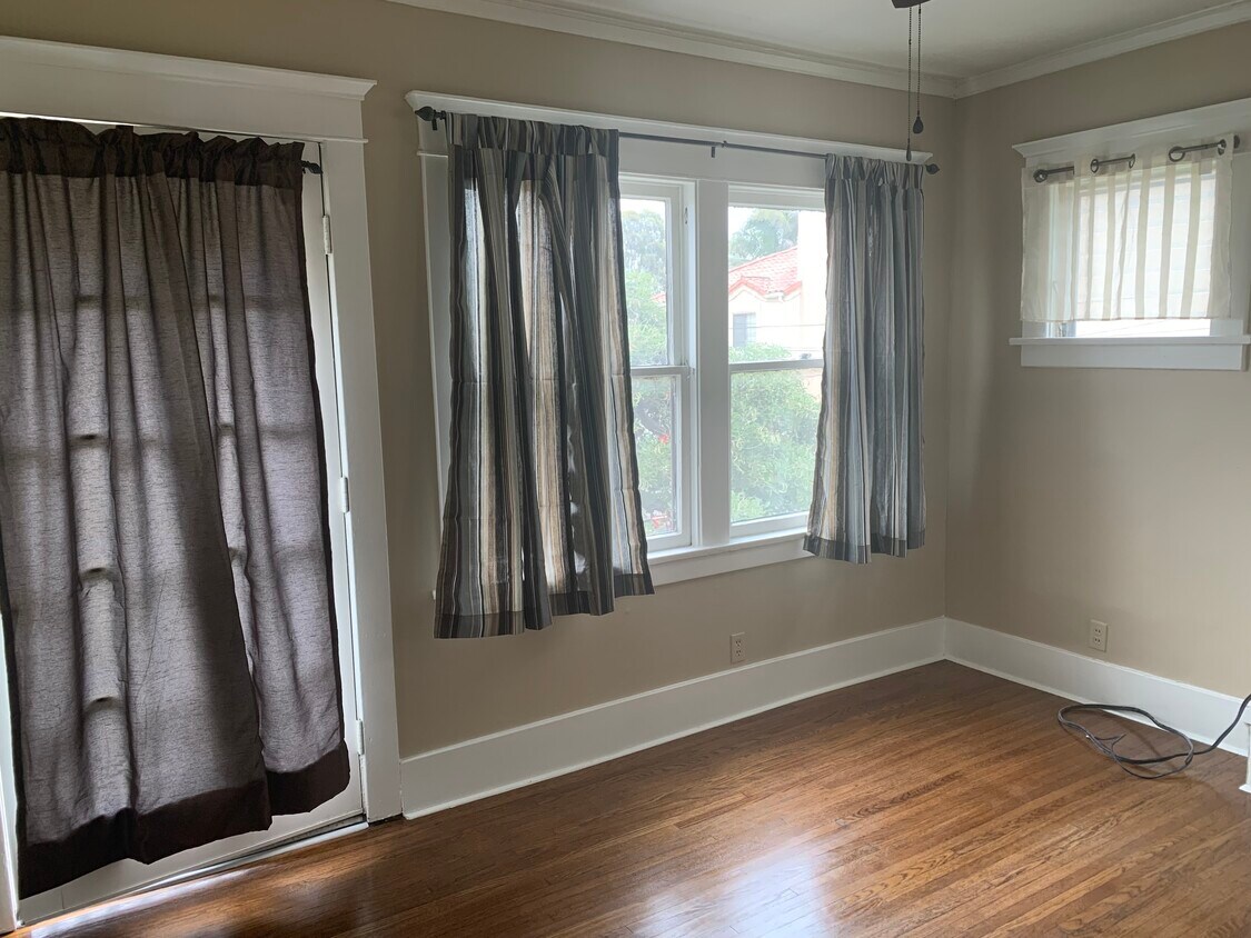 Foto principal - 927 Euclid Ave