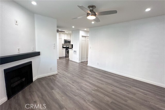 Foto del edificio - 9313 National Blvd