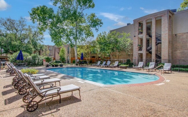 Foto del edificio - 4641 Wild Indigo St