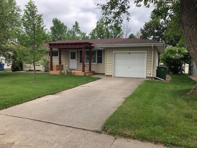 Building Photo - Beautiful Home in Loveland