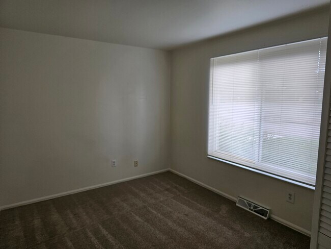 Foto del edificio - 1162 Cree Dr