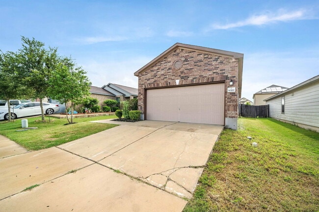 Building Photo - 9000 Edmundsbury Dr