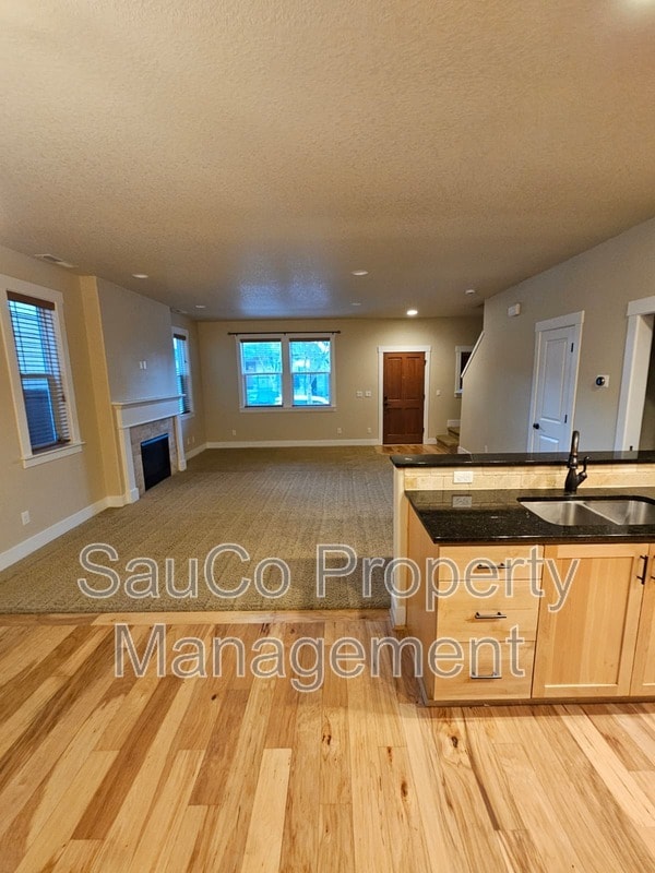 Building Photo - 322 SW Marsuda Terrace