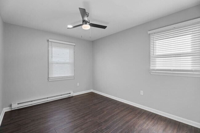Interior Photo - Camden Square
