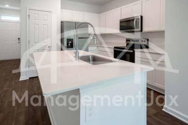 Photo - 5538 US-1 Townhome