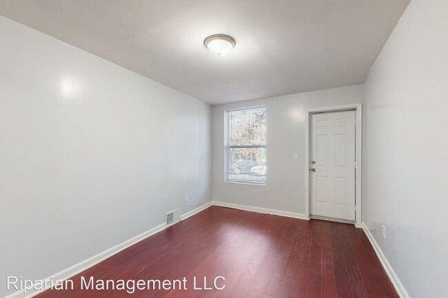 Foto del edificio - 3 br, 1 bath House - 618 N. Montford Avenue