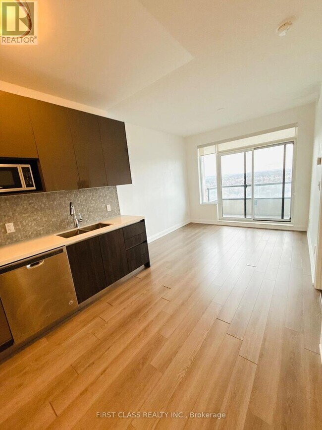 Building Photo - 15 Water Walk Dr