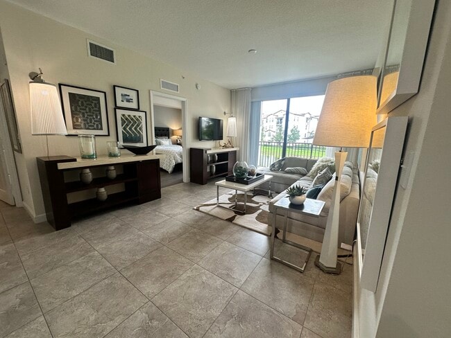 Foto del edificio - 4831 NW 112th Ct