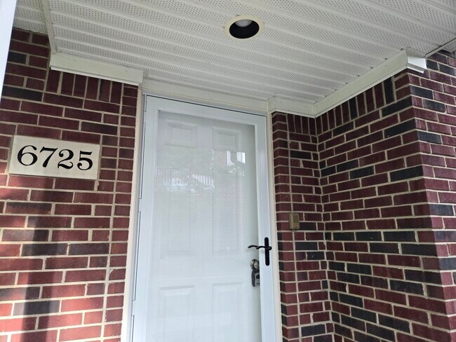 Foto del edificio - 6725 Boulder Pointe Dr