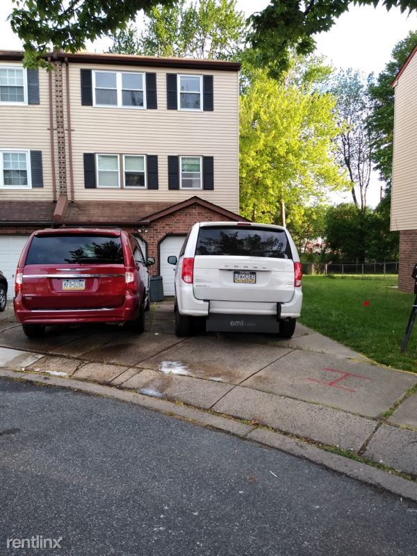 Foto principal - 13093 Blakeslee Dr