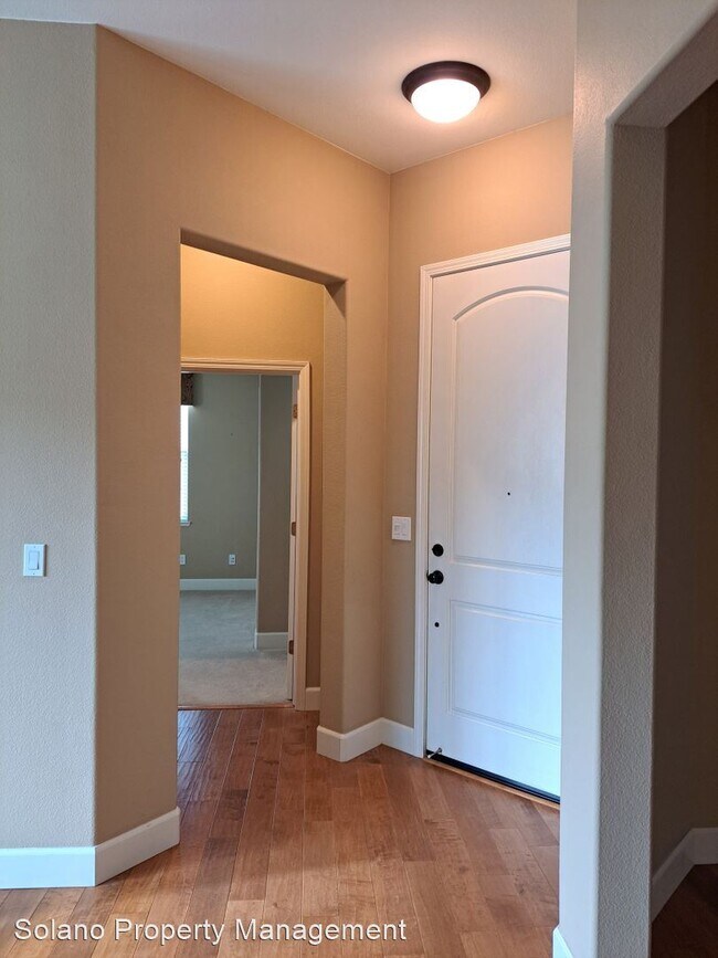 Building Photo - 3 br, 3 bath House - 4503 Avondale Circle