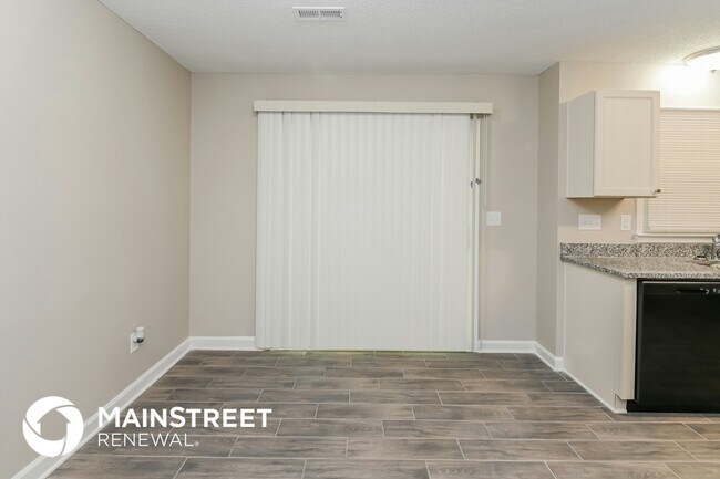 Foto del edificio - 9409 Dogwood Ridge Dr