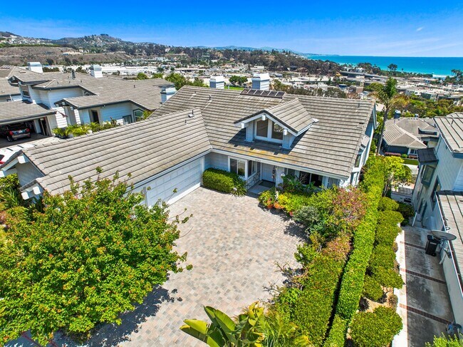 Building Photo - Stunning 4 Bed | 3.5 Bath Home Office and ...