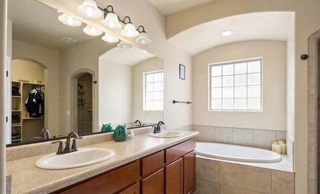 Building Photo - 4872 Sonoran Ave