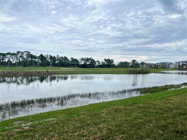 Building Photo - 12470 Wellen Golf St