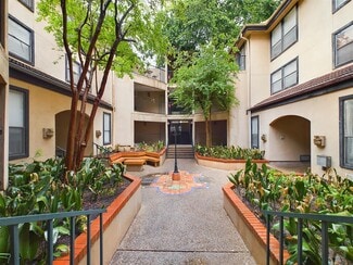 Building Photo - 2110 Rio Grande St