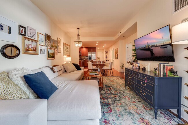 Foto del edificio - 1125 Maxwell Ln