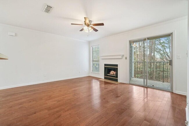 Building Photo - 527 Granville Ct