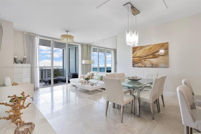 Foto del edificio - 15811 Collins Ave