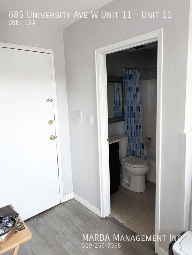 Building Photo - COZY BACHELOR UNIT CLOSE TO U OF W + HYDRO