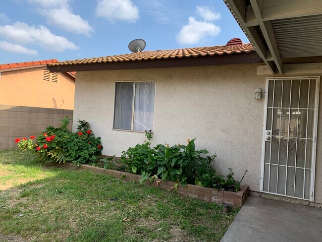 Building Photo - 18370 Mindanao St