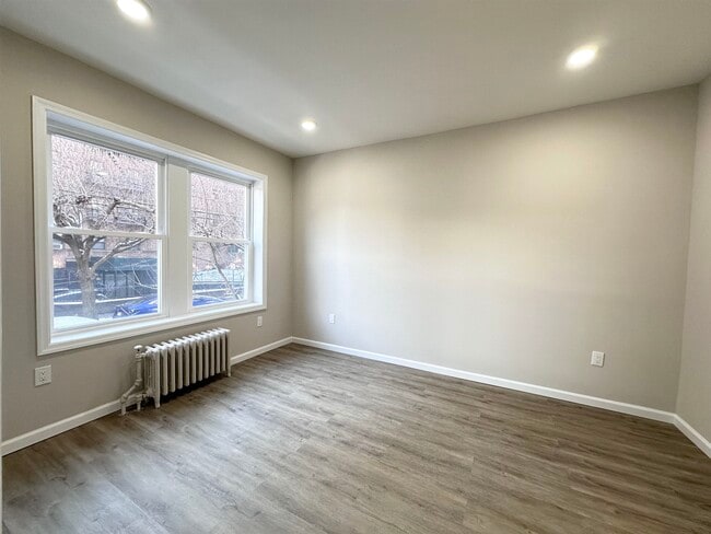 Building Photo - 160 Vroom St