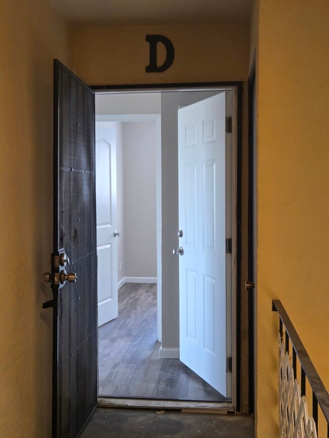 Building Photo - 25684 Spring Dr