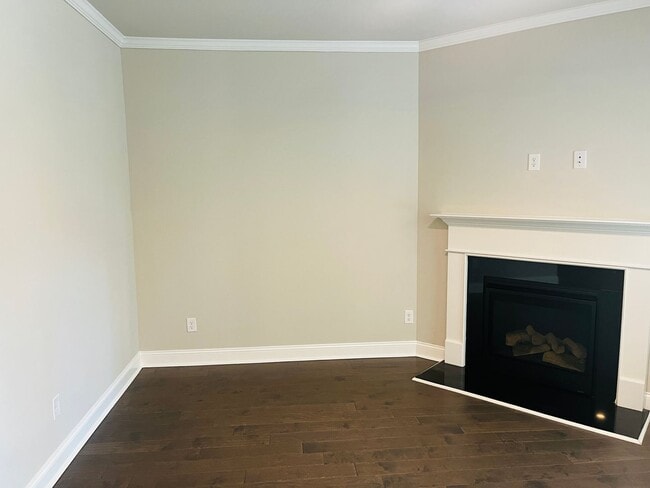 Photo - Wow! 4 bedroom 2.5 bathroom in Suwanee! Must See!! Townhome