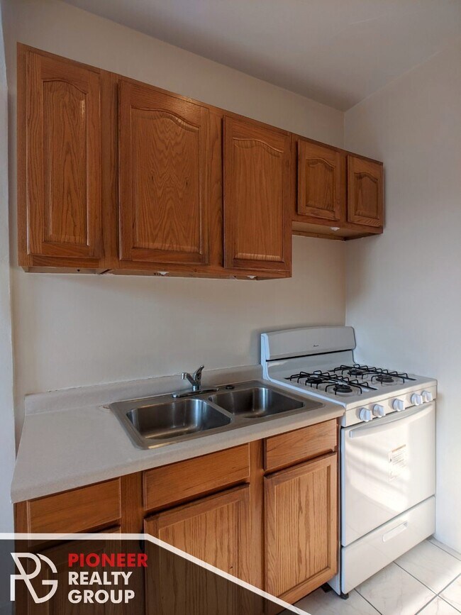 Foto del edificio - 4846 N Damen Ave