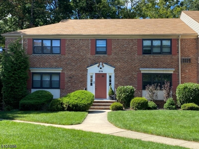 Primary Photo - 57a Sandra Cir