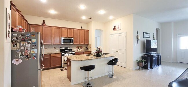 Building Photo - 12846 Northpointe Bend Dr