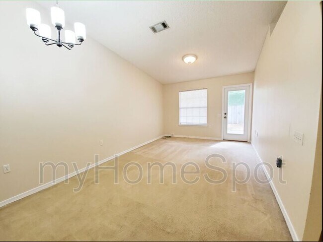 Building Photo - 9580 Cobblebrook Dr