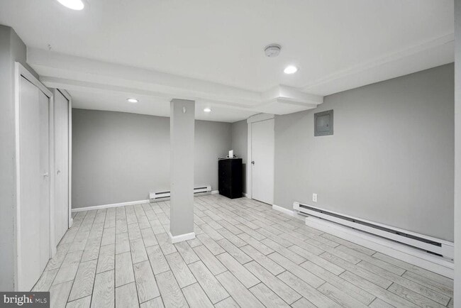 Building Photo - 768 Quebec Place NW