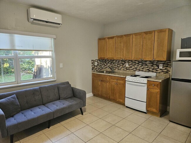 Foto del edificio - 1136 NE 167th St