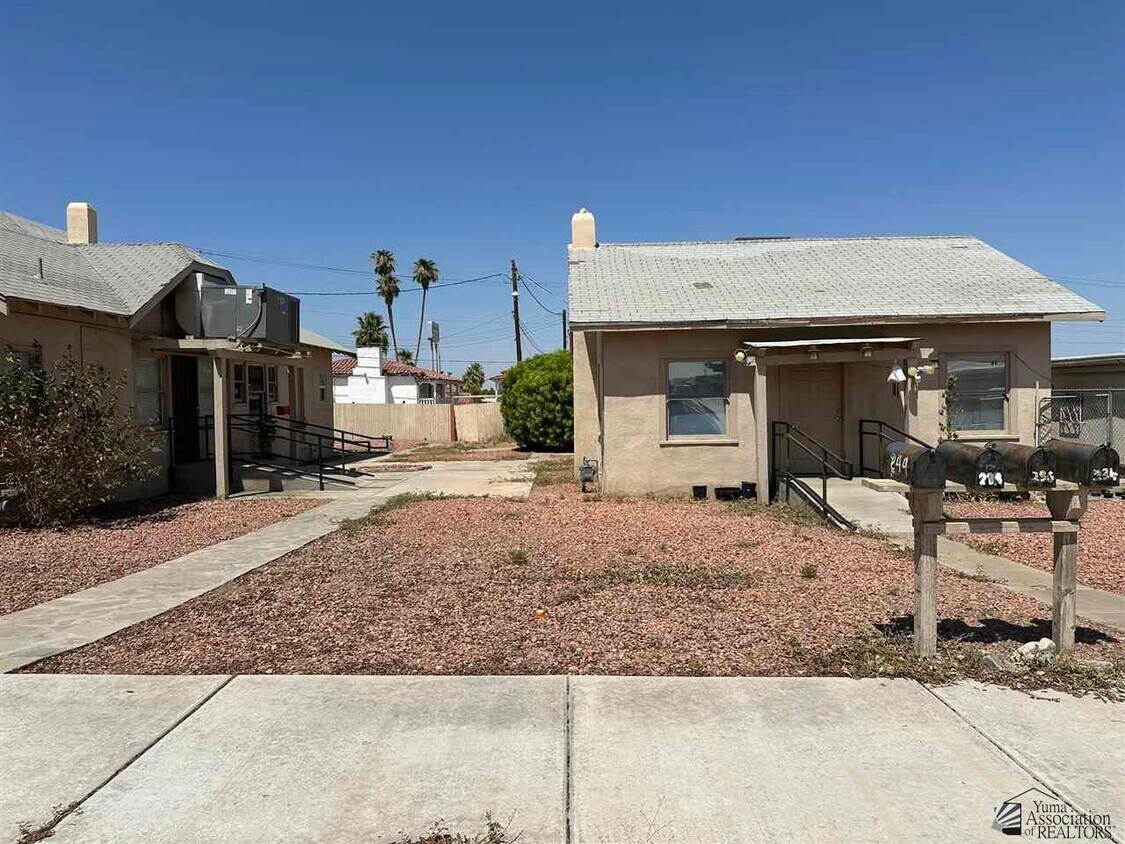 Primary Photo - 236 S 3rd Ave