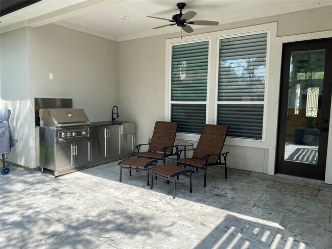 Foto del edificio - 41 Monterey Ct