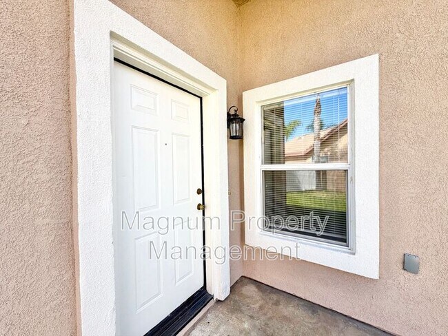 Building Photo - 15854 Pampas Ct